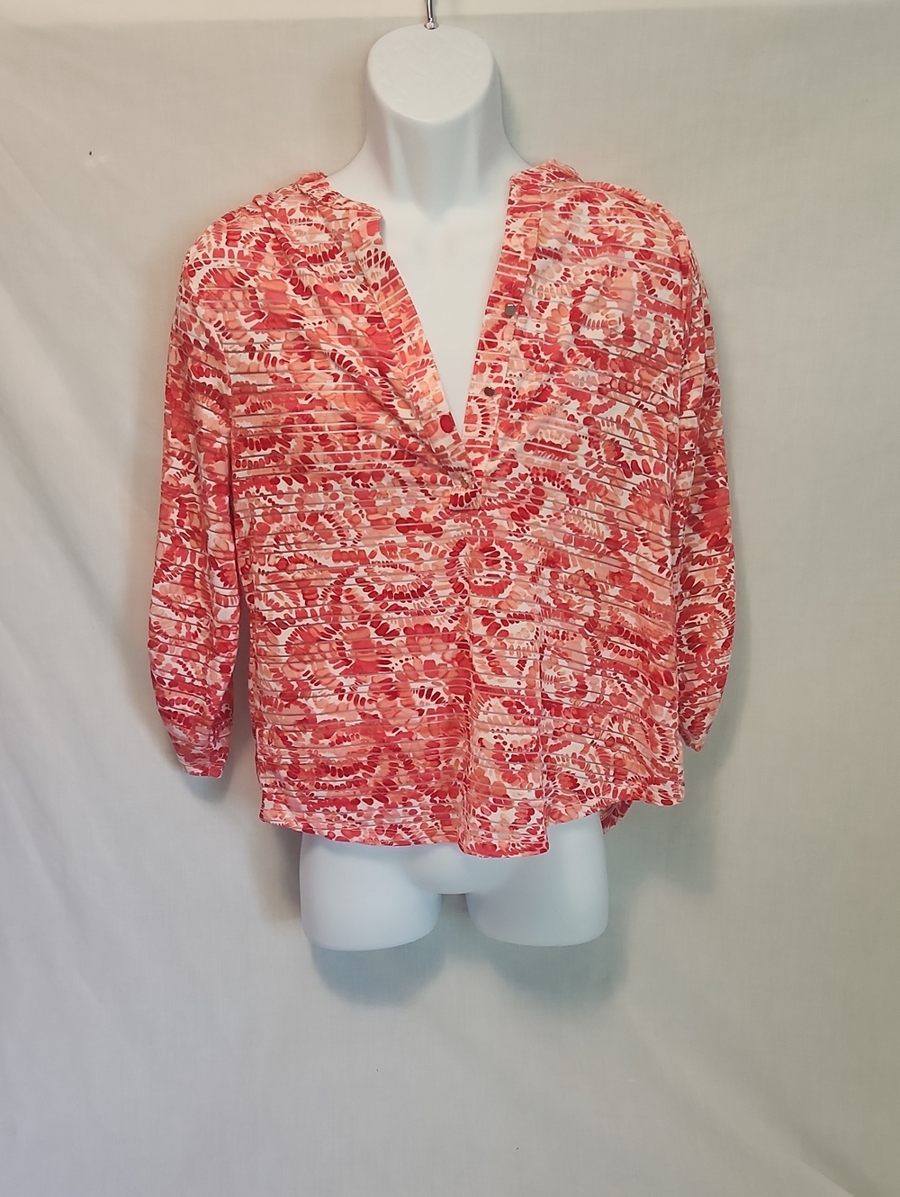 Relaxed V‑Neck Floral Blouse in Coral and White